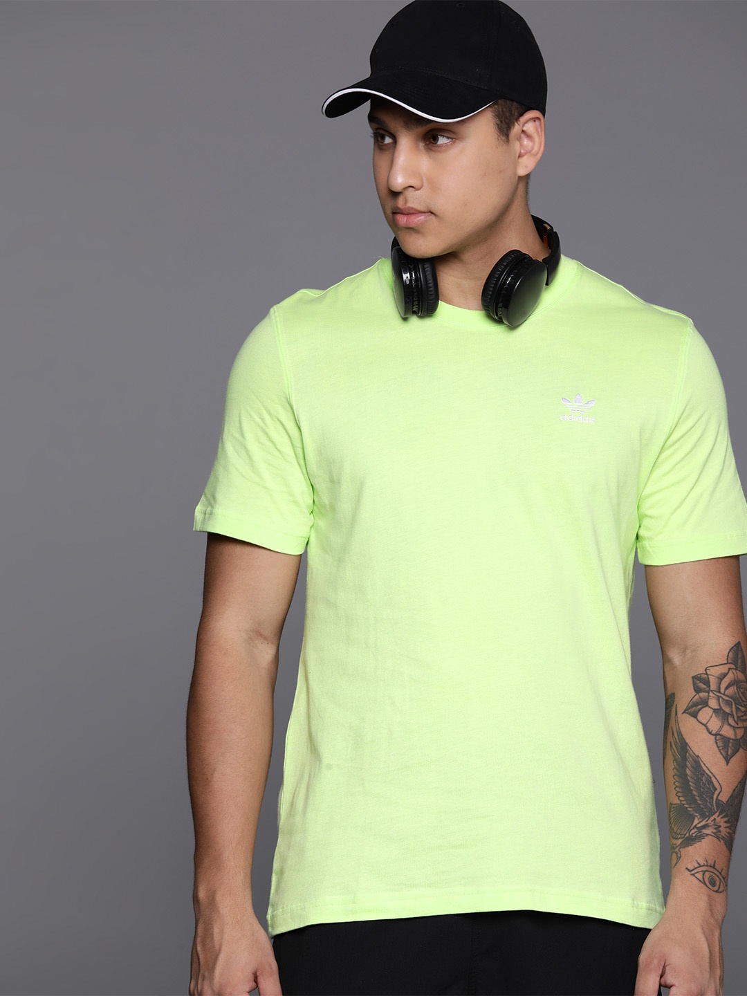 

ADIDAS Originals Men Essential Pure Cotton T-shirt, Green