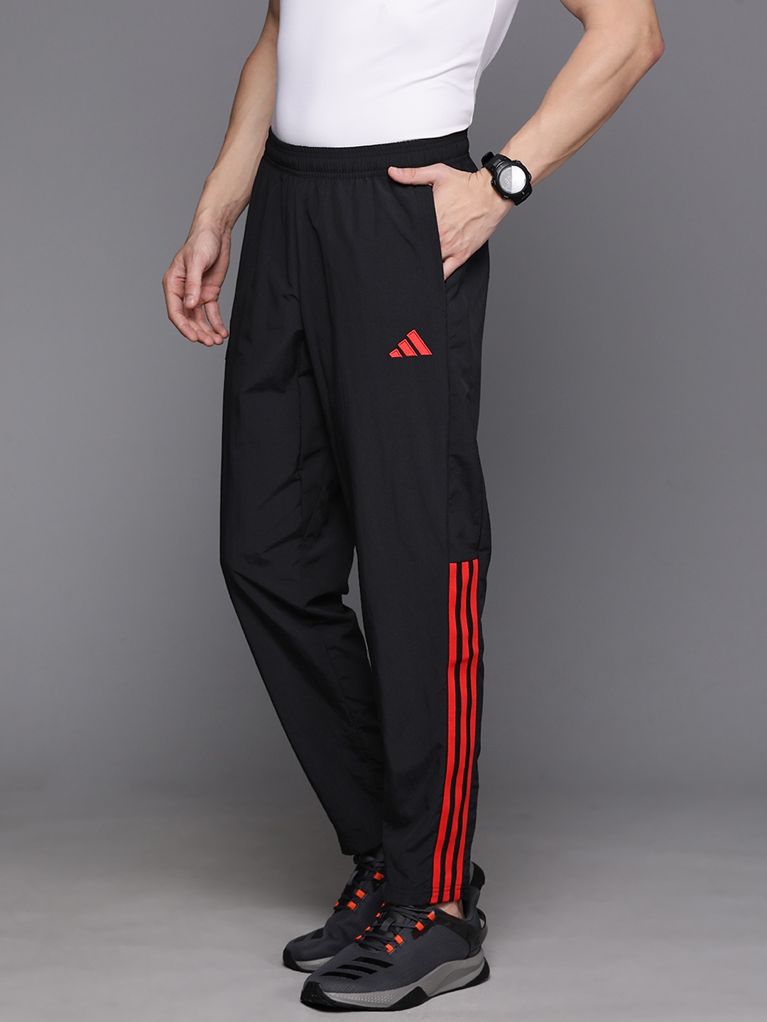 

ADIDAS Men Manchester United Tiro 23 Presentation Track Pants, Black