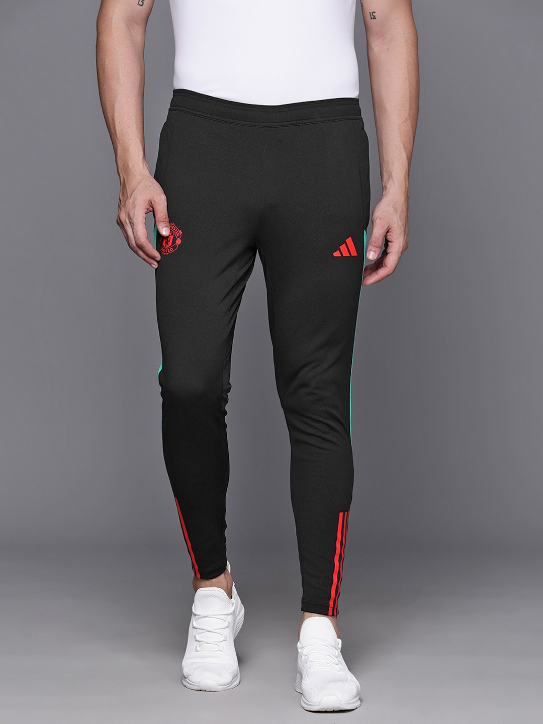 

ADIDAS Men MANCHESTER UNITED Tiro 23 Football Track Pants, Black