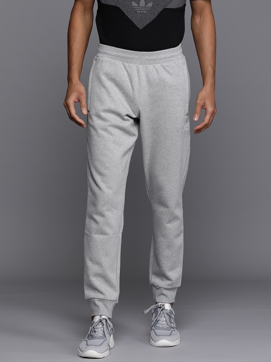 

ADIDAS Originals Men Essentials Joggers, Grey