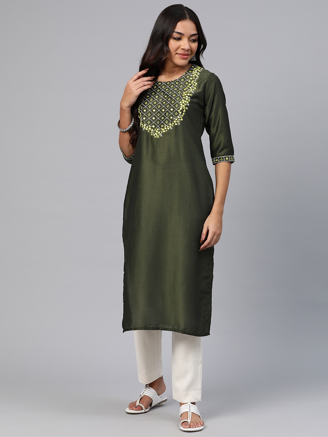 

V TRADITION Women Floral Yoke Design Mirror Work Kurta, Green