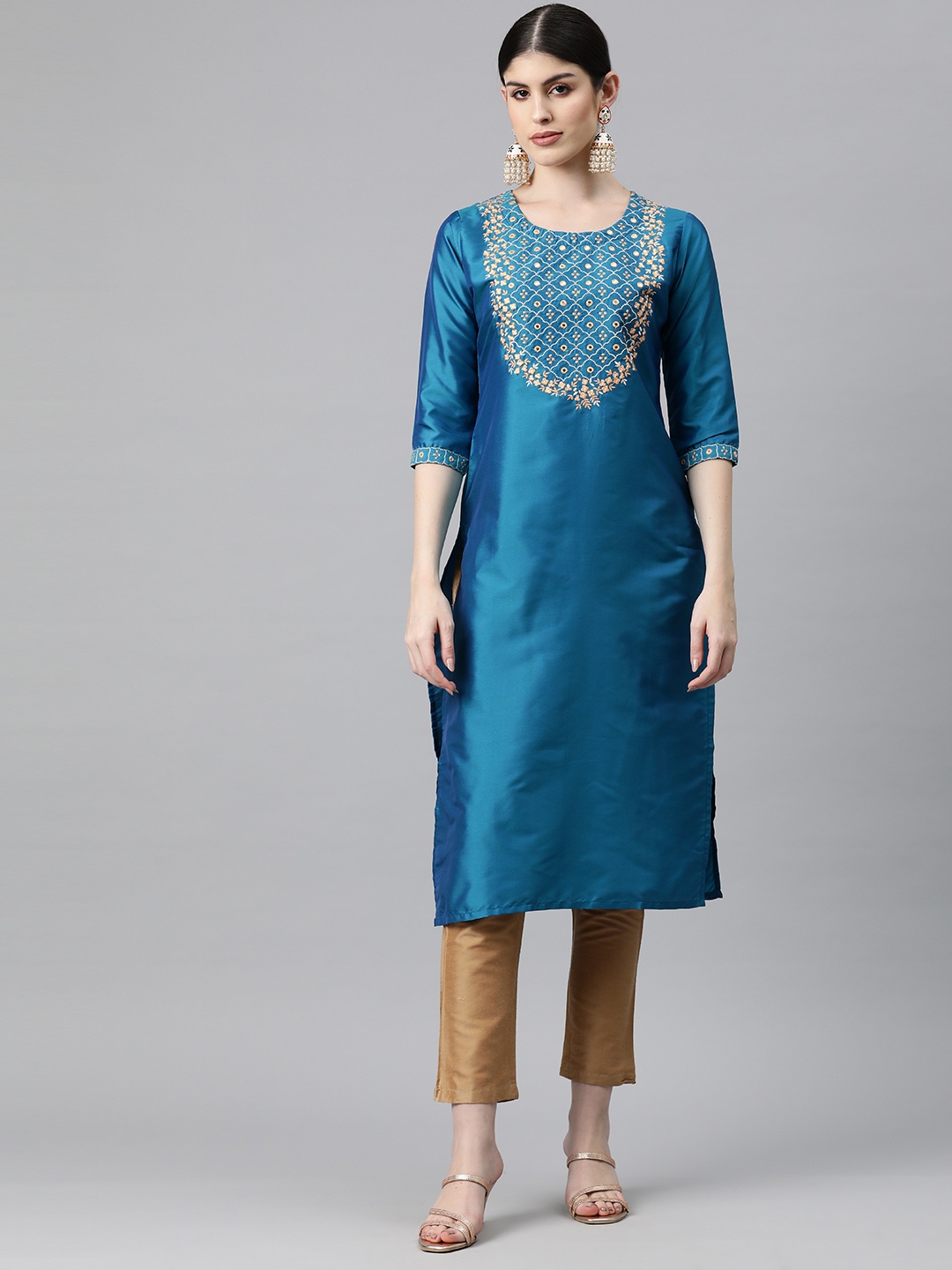 

V TRADITION Women Floral Yoke Design Mirror Work Kurta, Blue