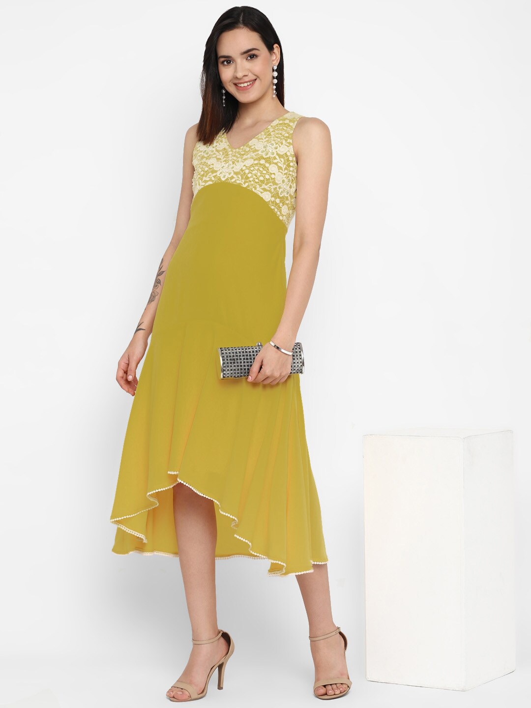 

Taurus V-Neck Sleeveless Lace Inserts Midi empire Dress, Green
