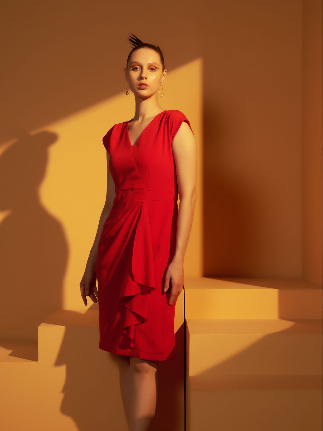 

Taurus V-Neck Extended Sleeves Ruffled Sheath Dress, Red