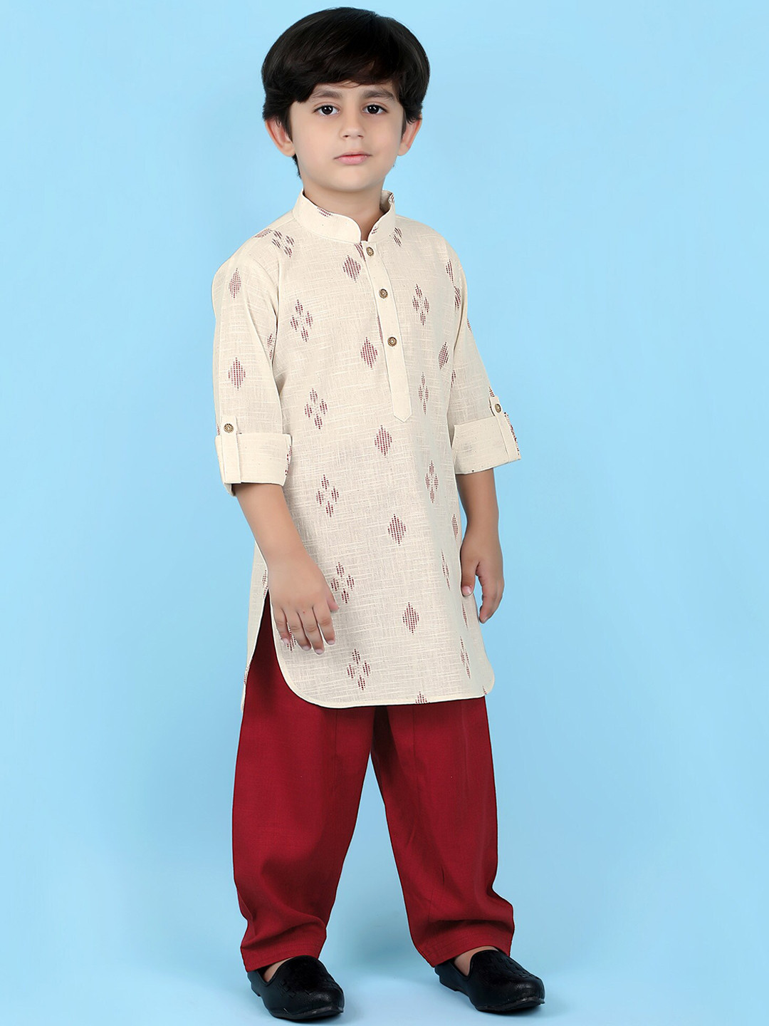 

KIDS FARM Boys Woven Design Regular Linen Kurta with Pyjama, Maroon