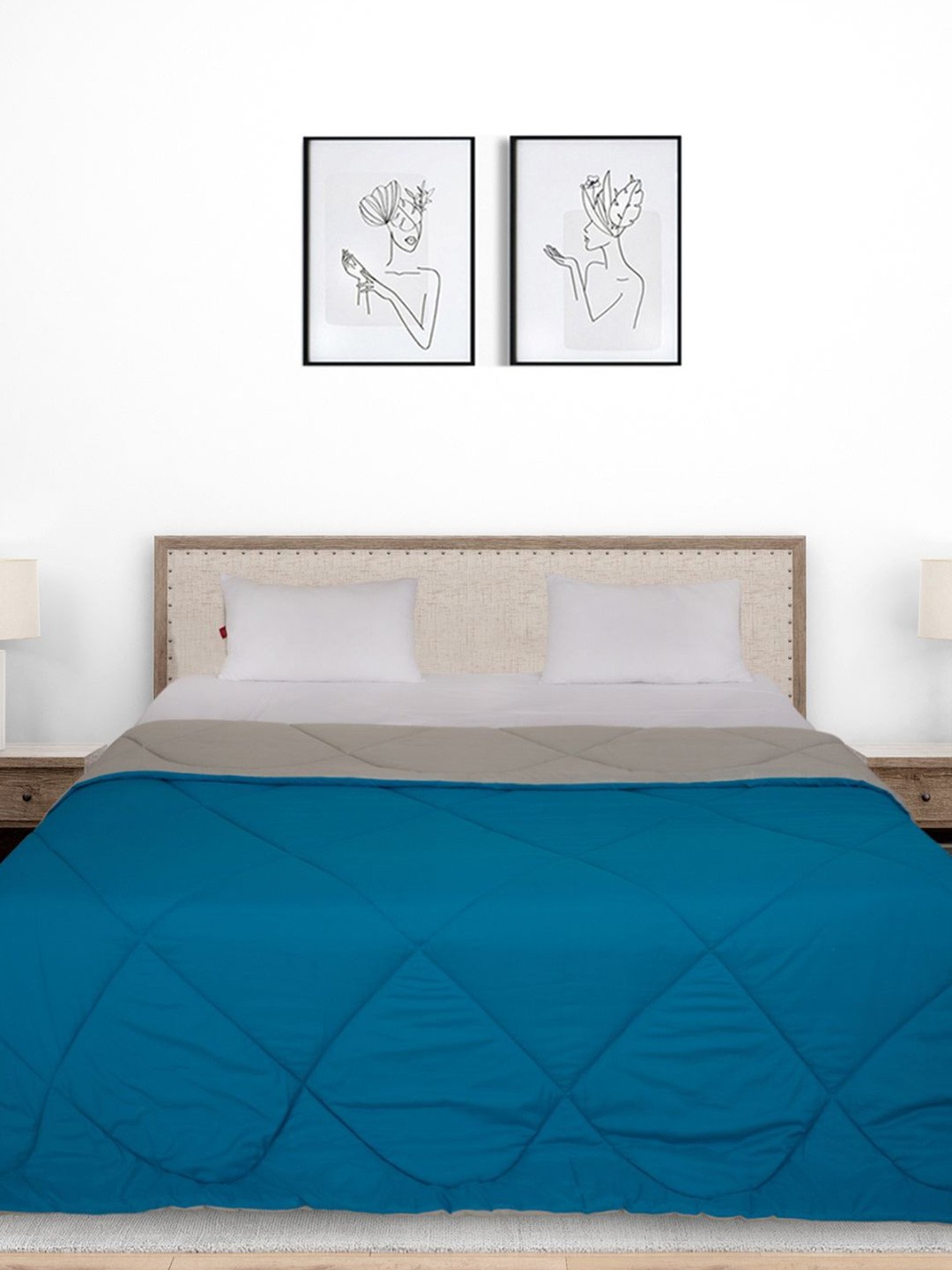 

Black gold Blue AC Room 210 GSM Reversible Cotton Double Bed Comforter