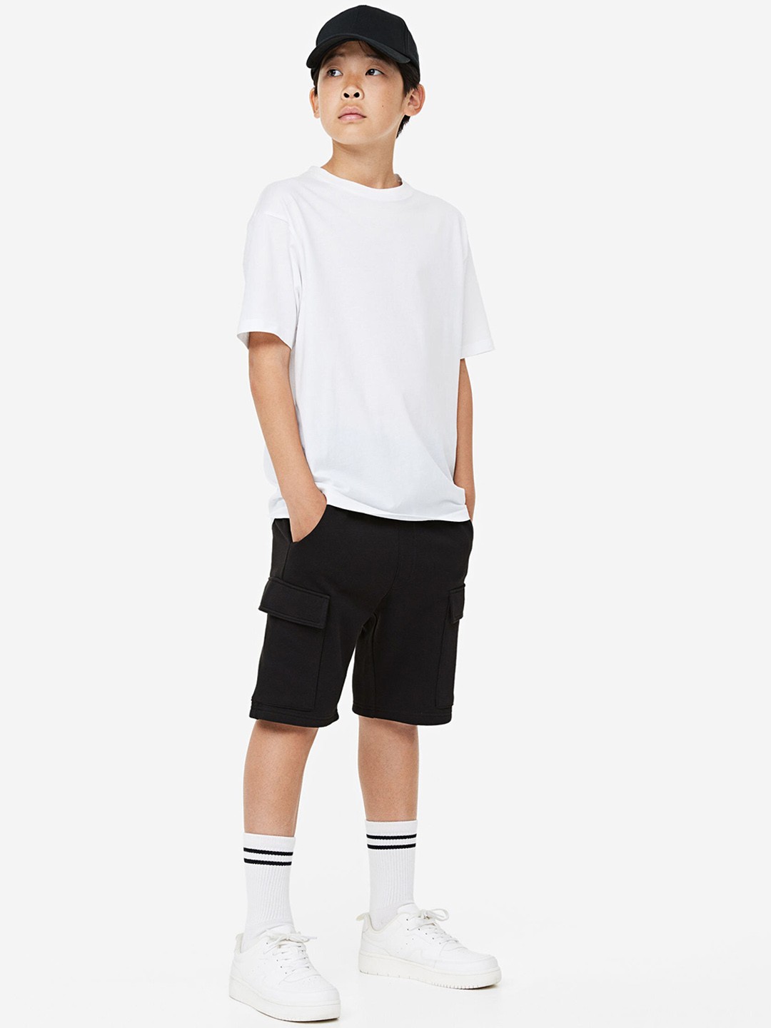 

H&M Boys Cargo Shorts, Black