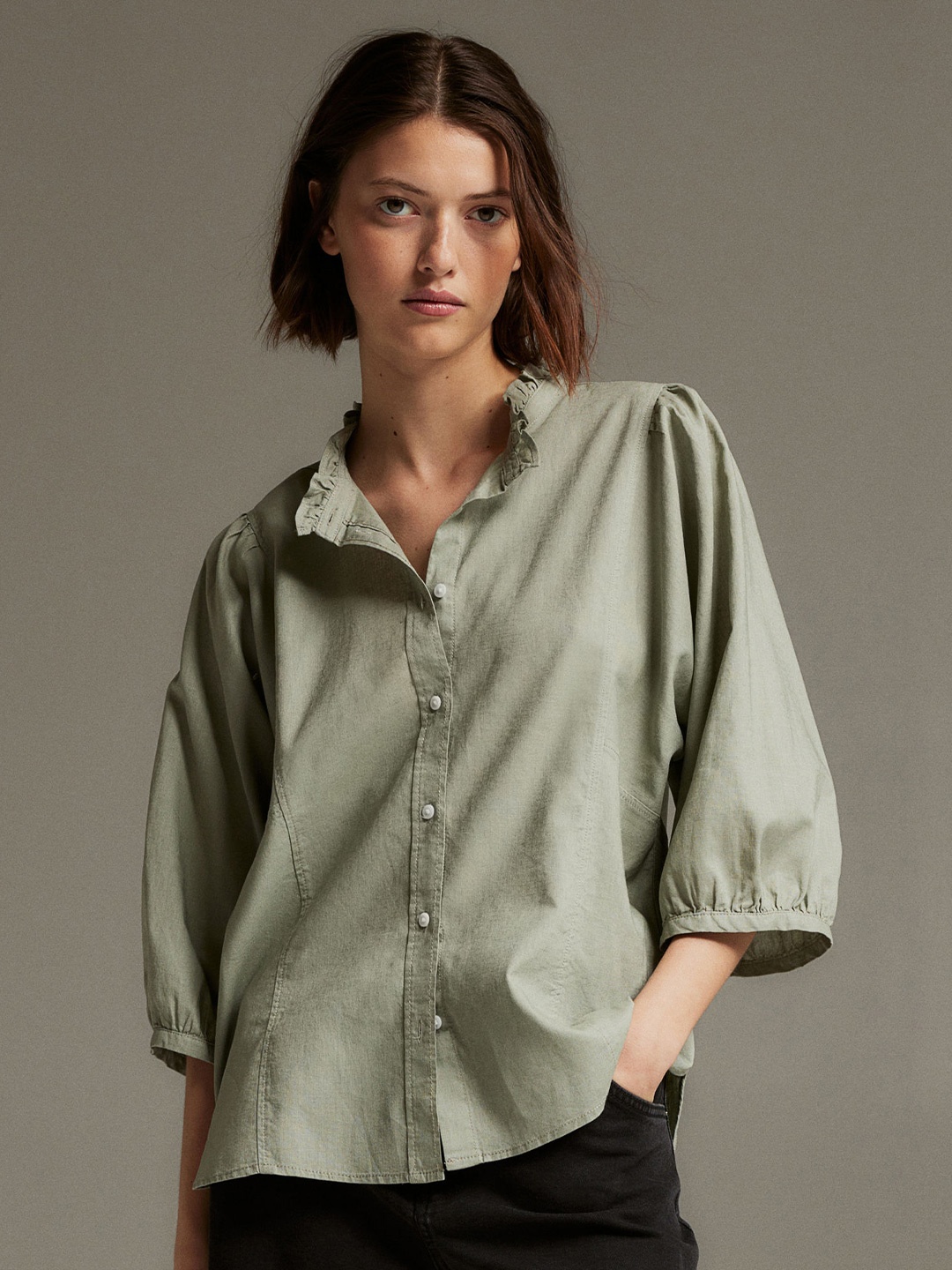 

H&M Linen-Blend Frill-Trimmed Blouse, Olive