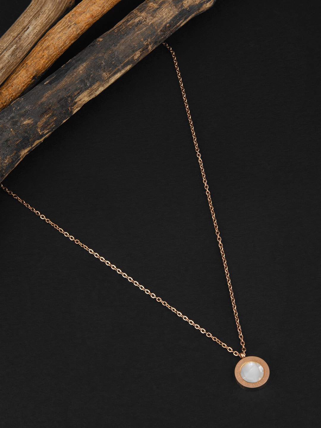 

E2O Gold-Plated Pendant Necklace