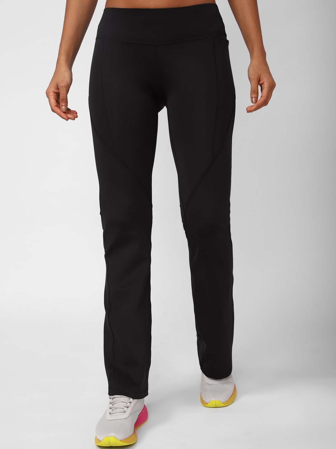 

Reebok Women WOR PP BT Track Pants, Black