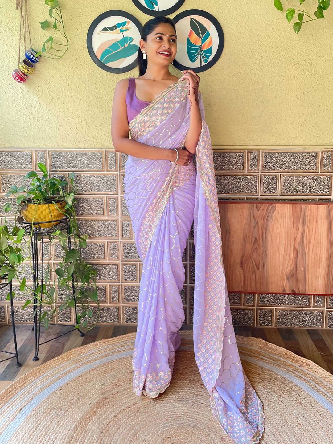 

Mitera Lavender & Pink Embellished Sequinned Poly Georgette Saree