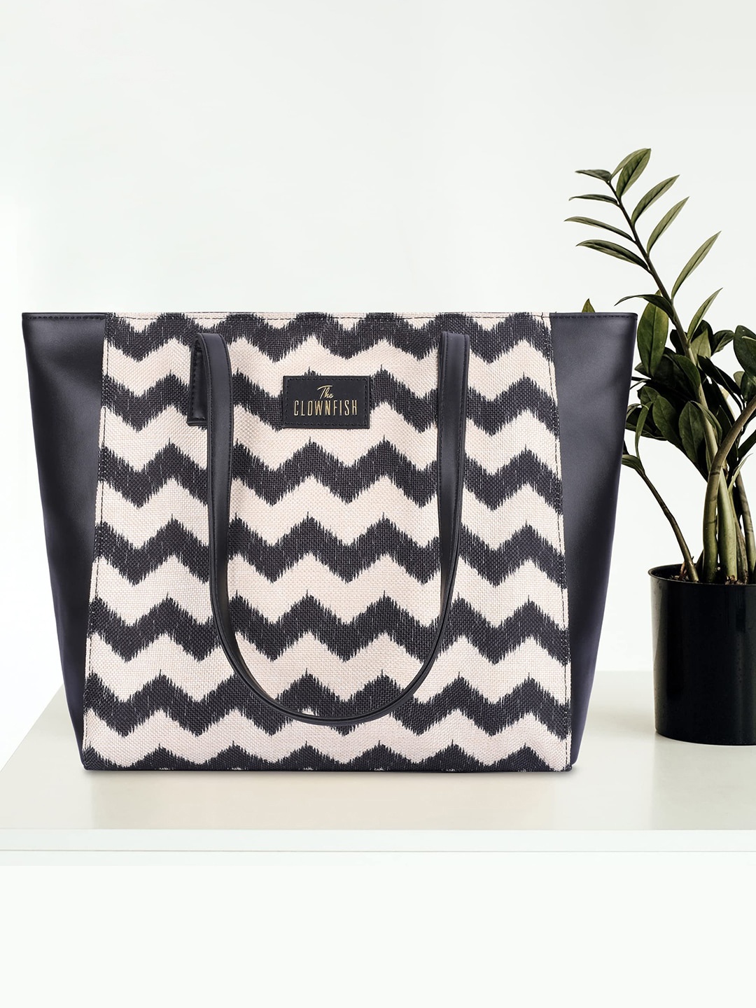 

THE CLOWNFISH Ophelia Geometric Printed Tote Bag, Black