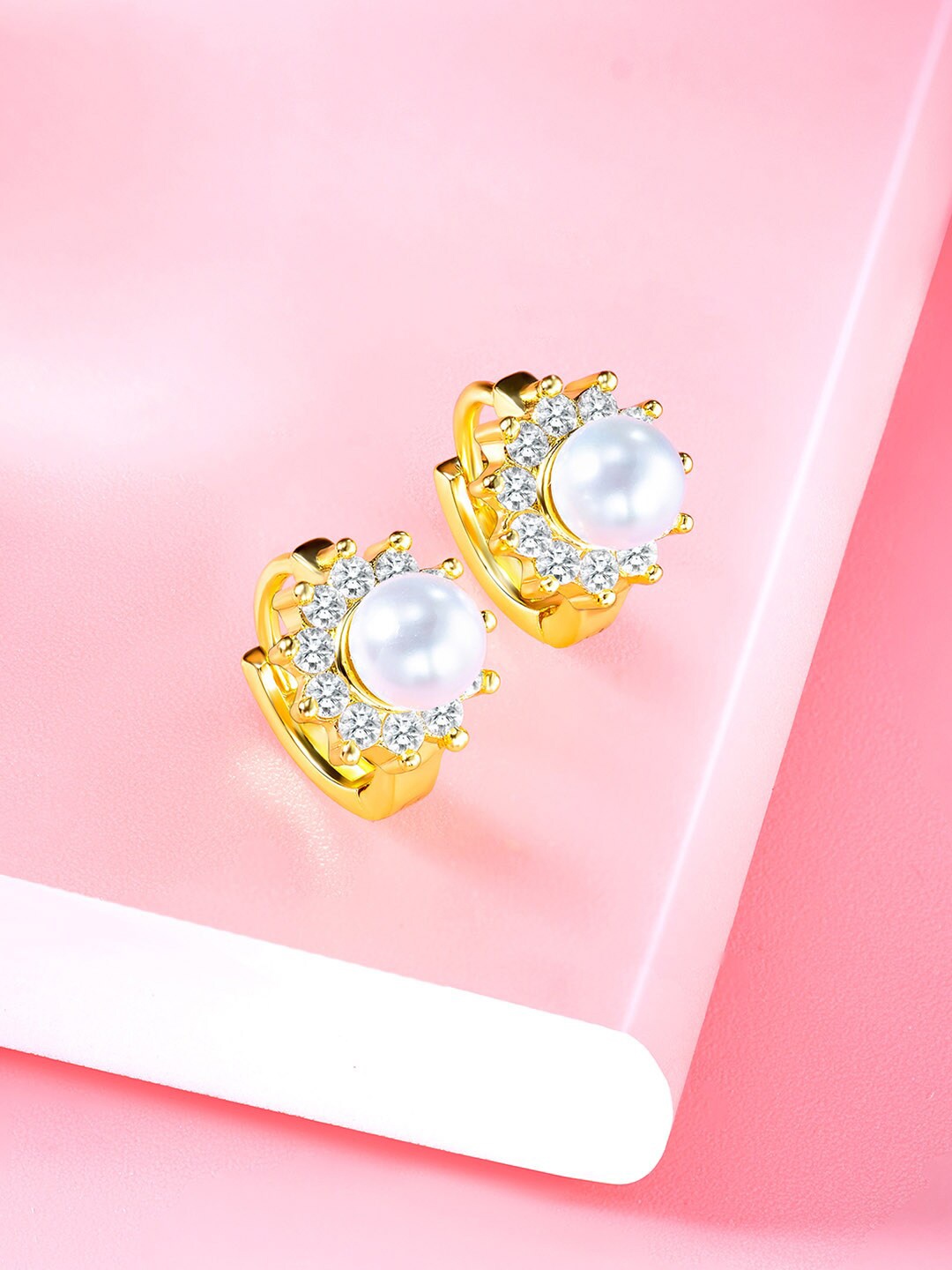

Peora Cubic Zirconia Contemporary Studs Earrings, Gold