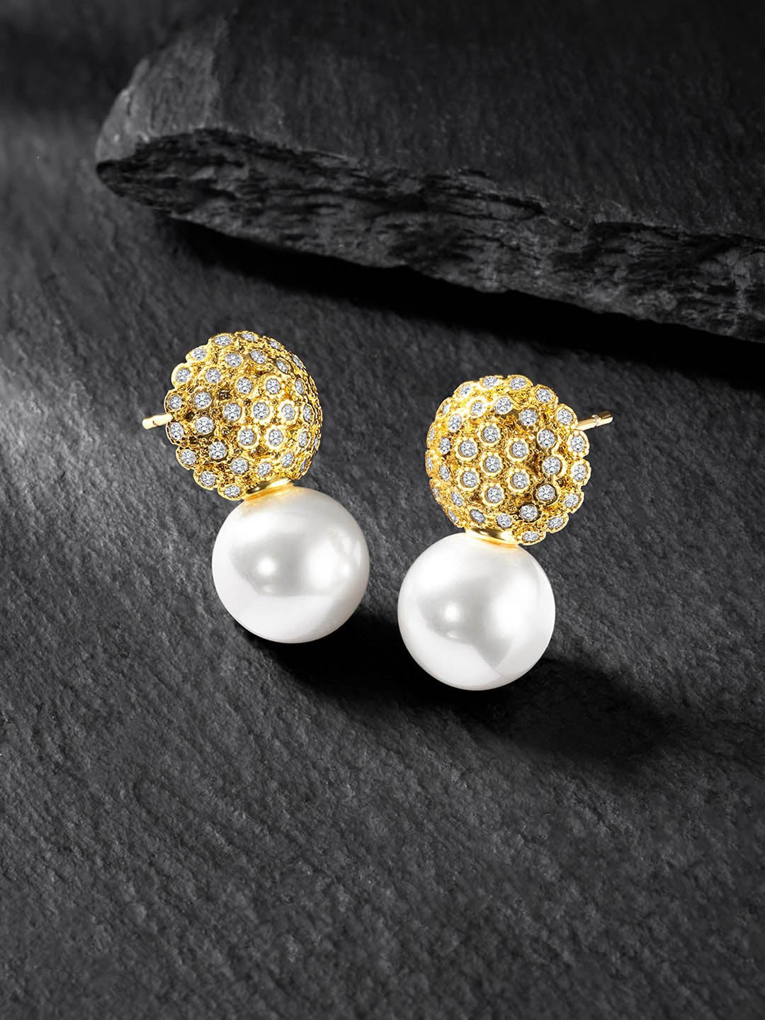 

Peora Gold-Plated Contemporary Studs Earrings