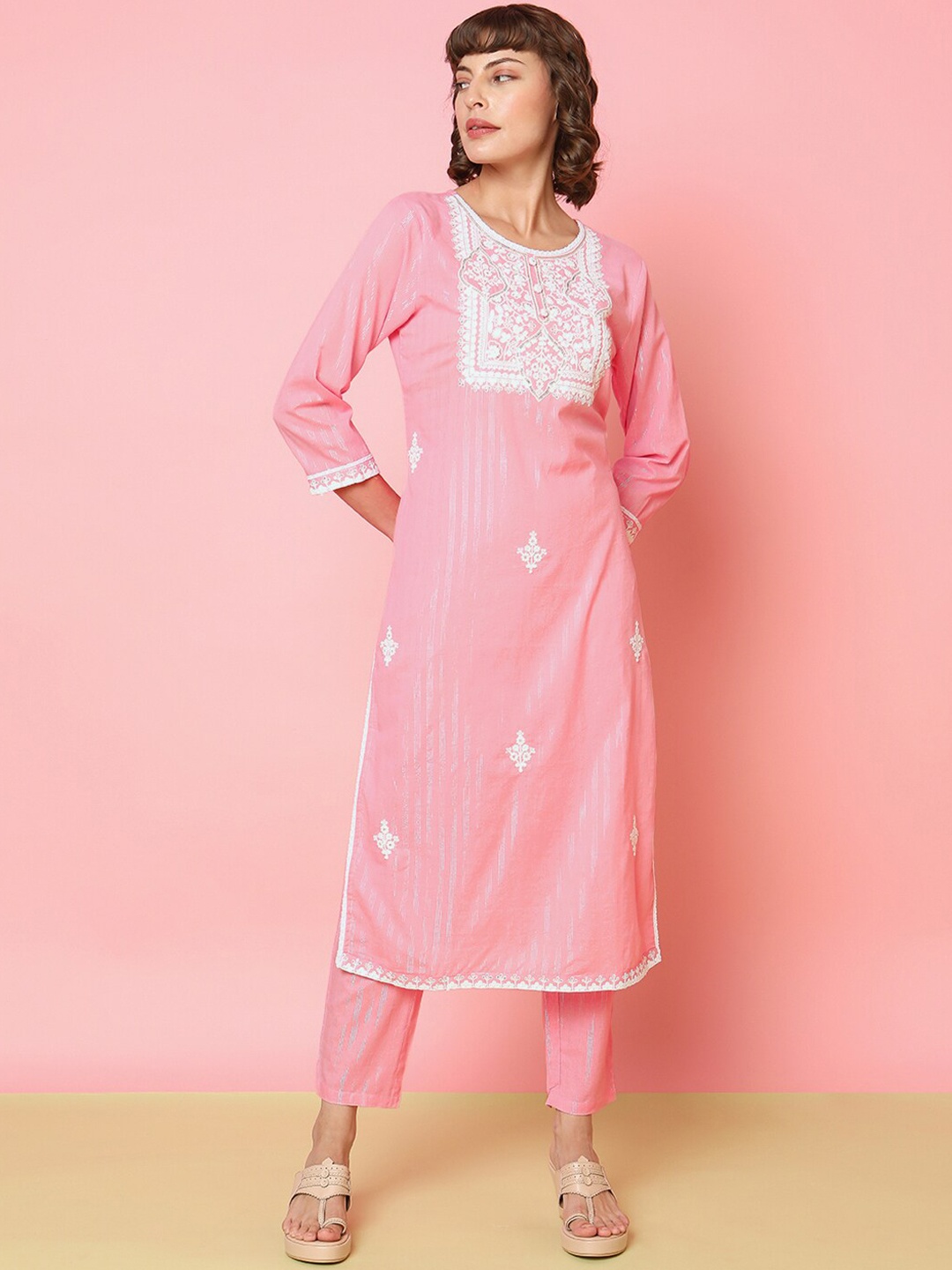 

Indifusion Ethnic Motifs Embroidered Thread Work Pure Cotton Kurta with Trousers & Dupatta, Pink