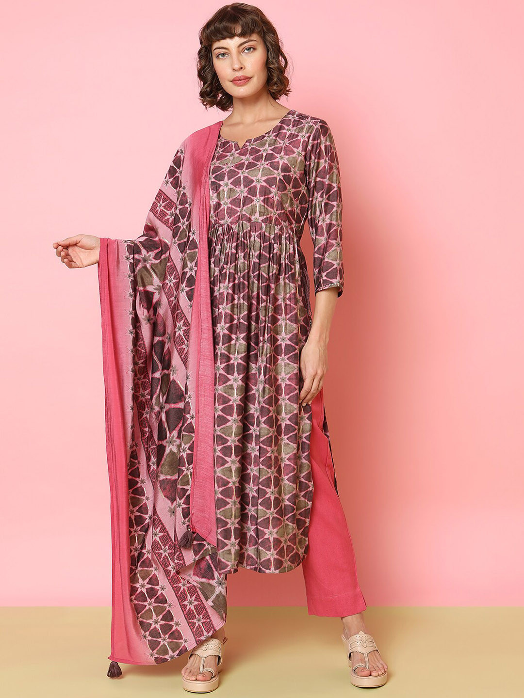 

Indifusion Geometric Printed Pure Cotton Kurta with Trousers & Dupatta, Pink
