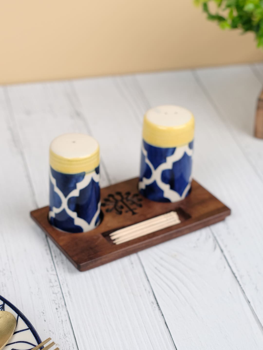 

VarEesha Brown & Blue Salt & Pepper Shaker & Wooden Toothpick Holder