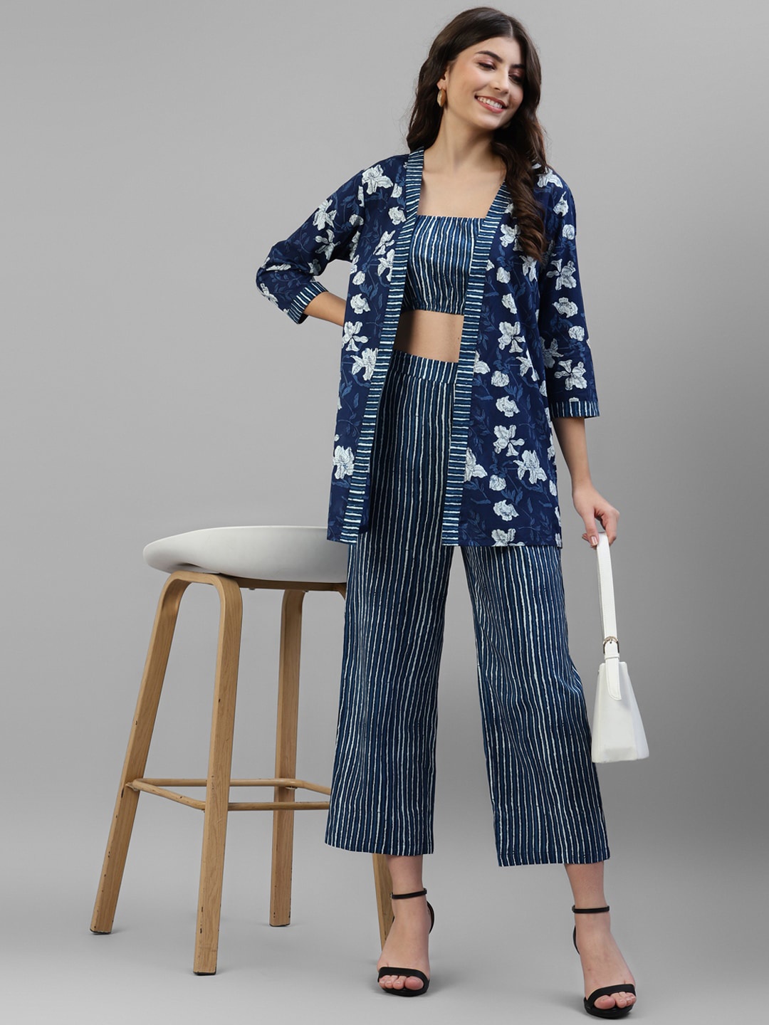 

DEEBACO Printed Top With Trouser & Shrug, Navy blue