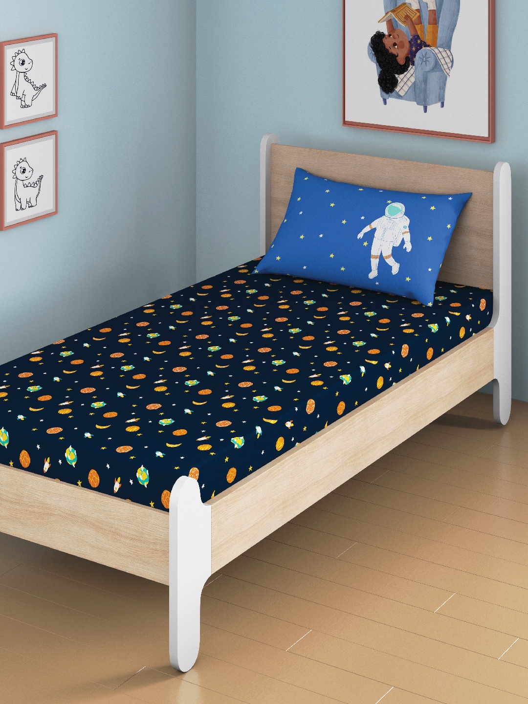 

Smartsters Astronuts Navy Blue Graphic 180 TC Fitted Cotton Single Bedsheet