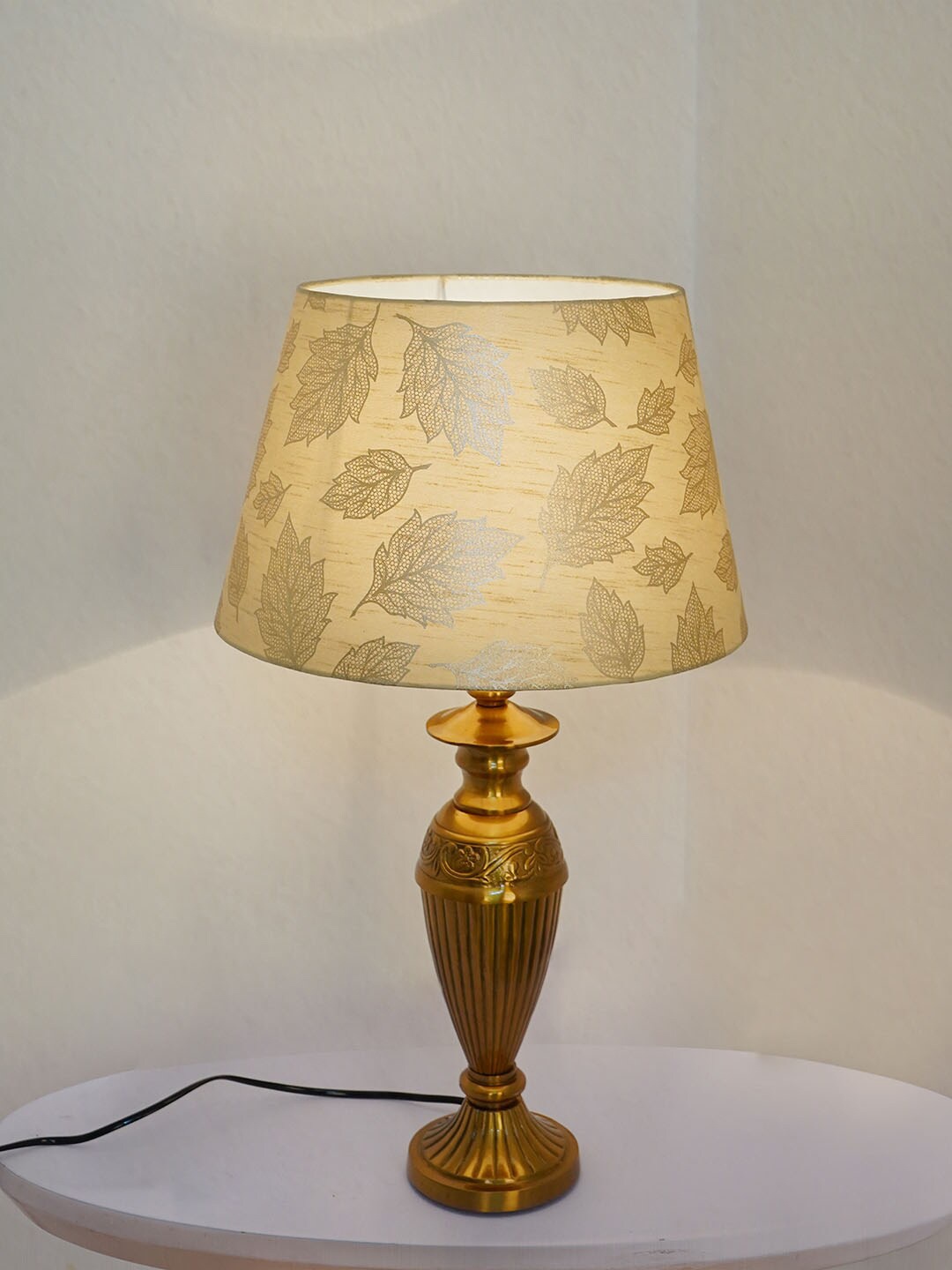 

Fos Lighting Off White Leaf pattern Ceramic Table Lamp
