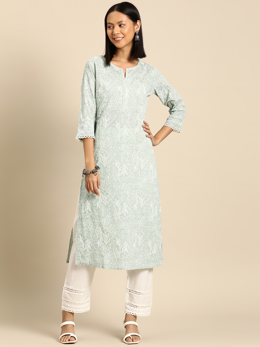 

Nayo Floral Printed Regular Pure Cotton Kurta with Trousers, Green