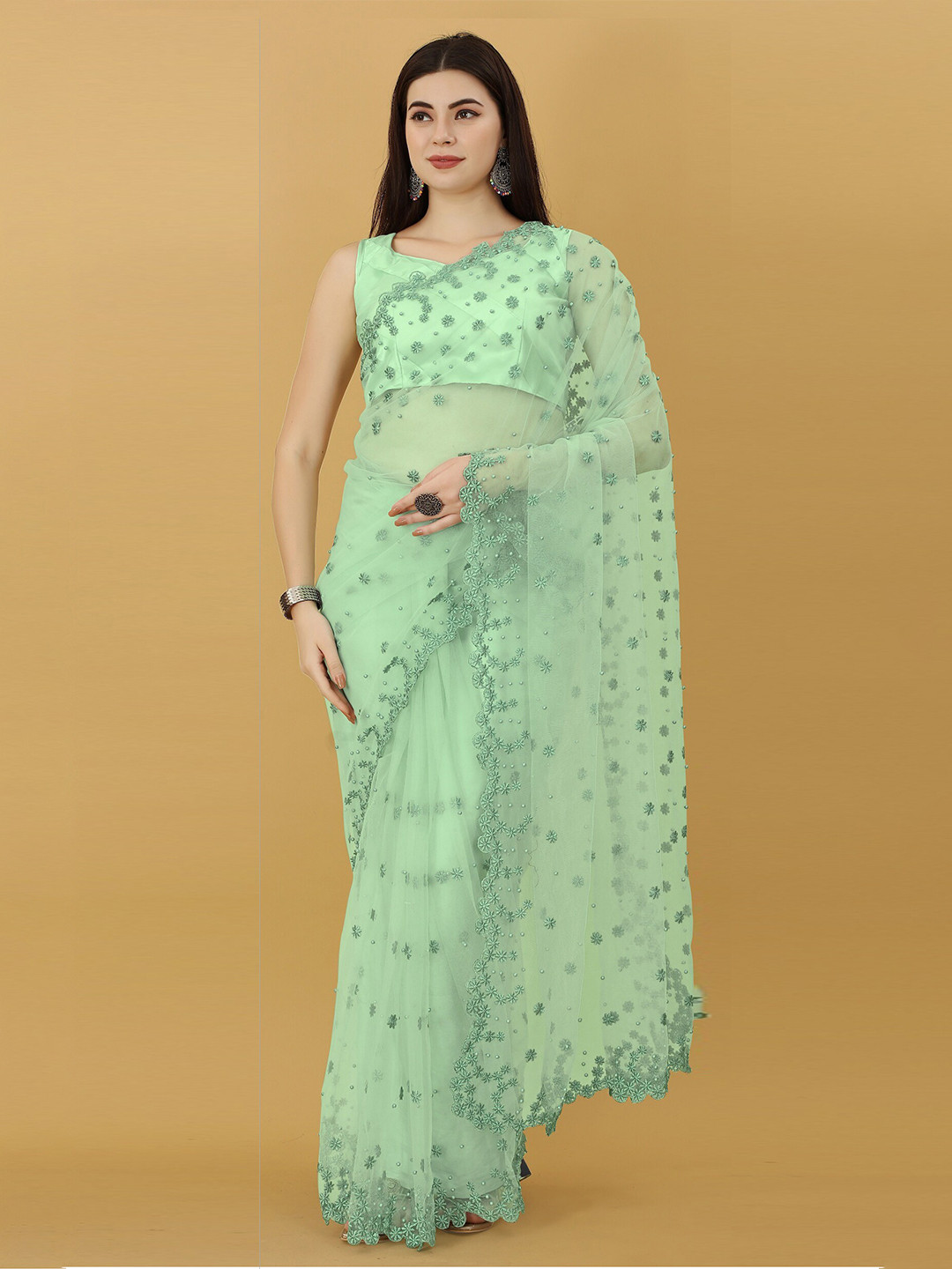 

YOYO Fashion Floral Embroidered Net Saree, Green