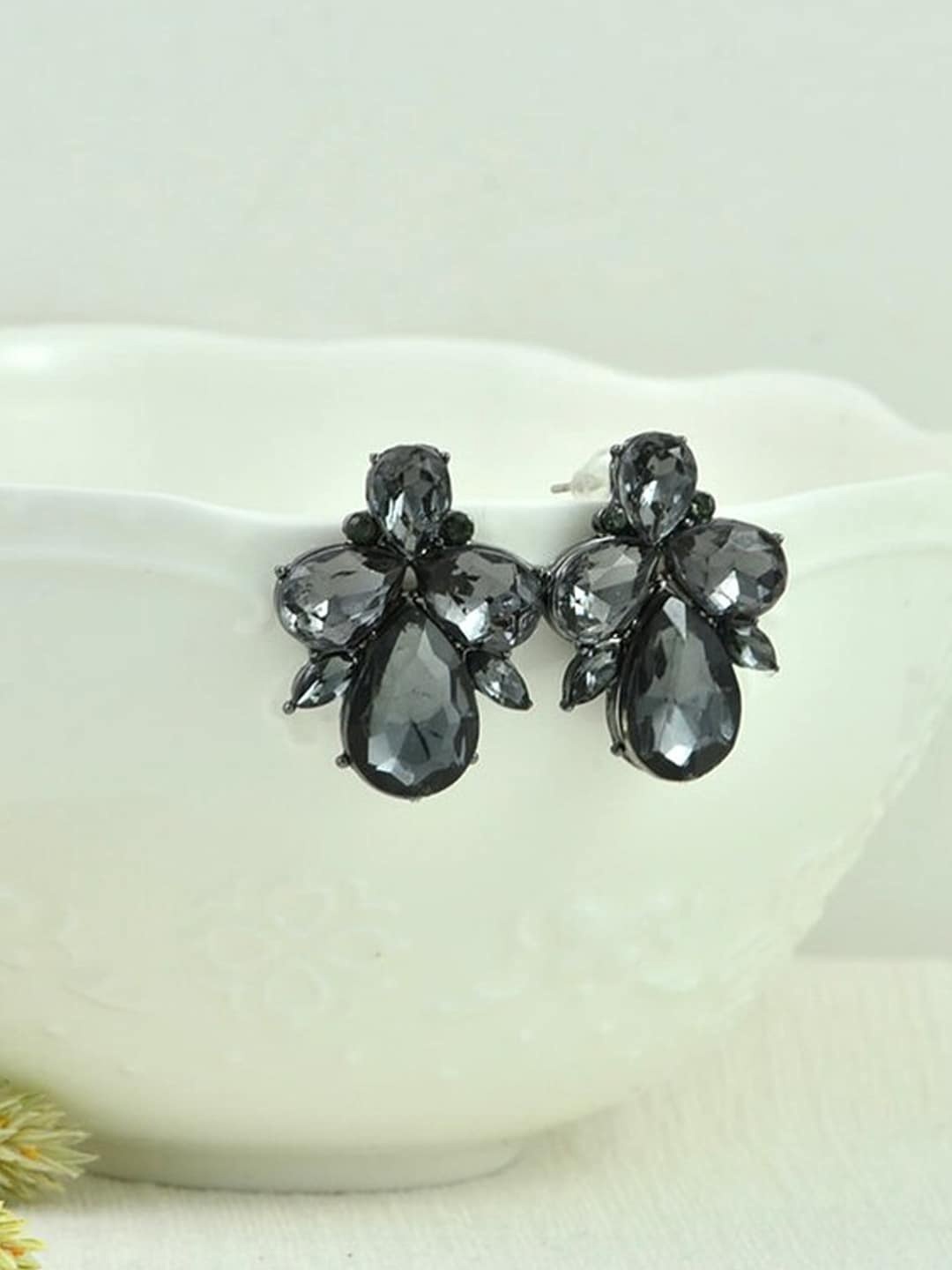 

OOMPH Floral Crystal Studs Earrings, Black