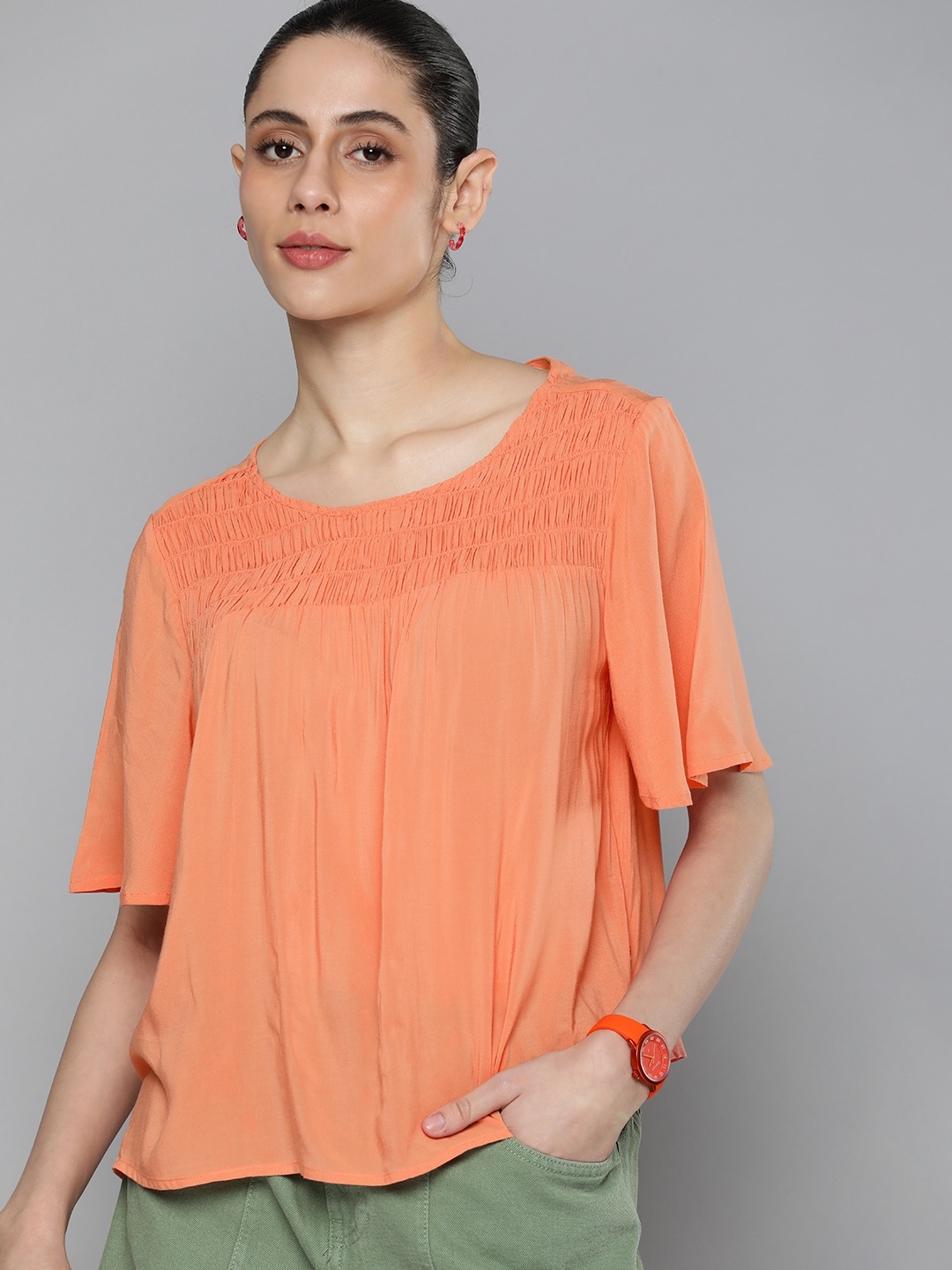 

Levis Flared Sleeve Smocked Top, Orange