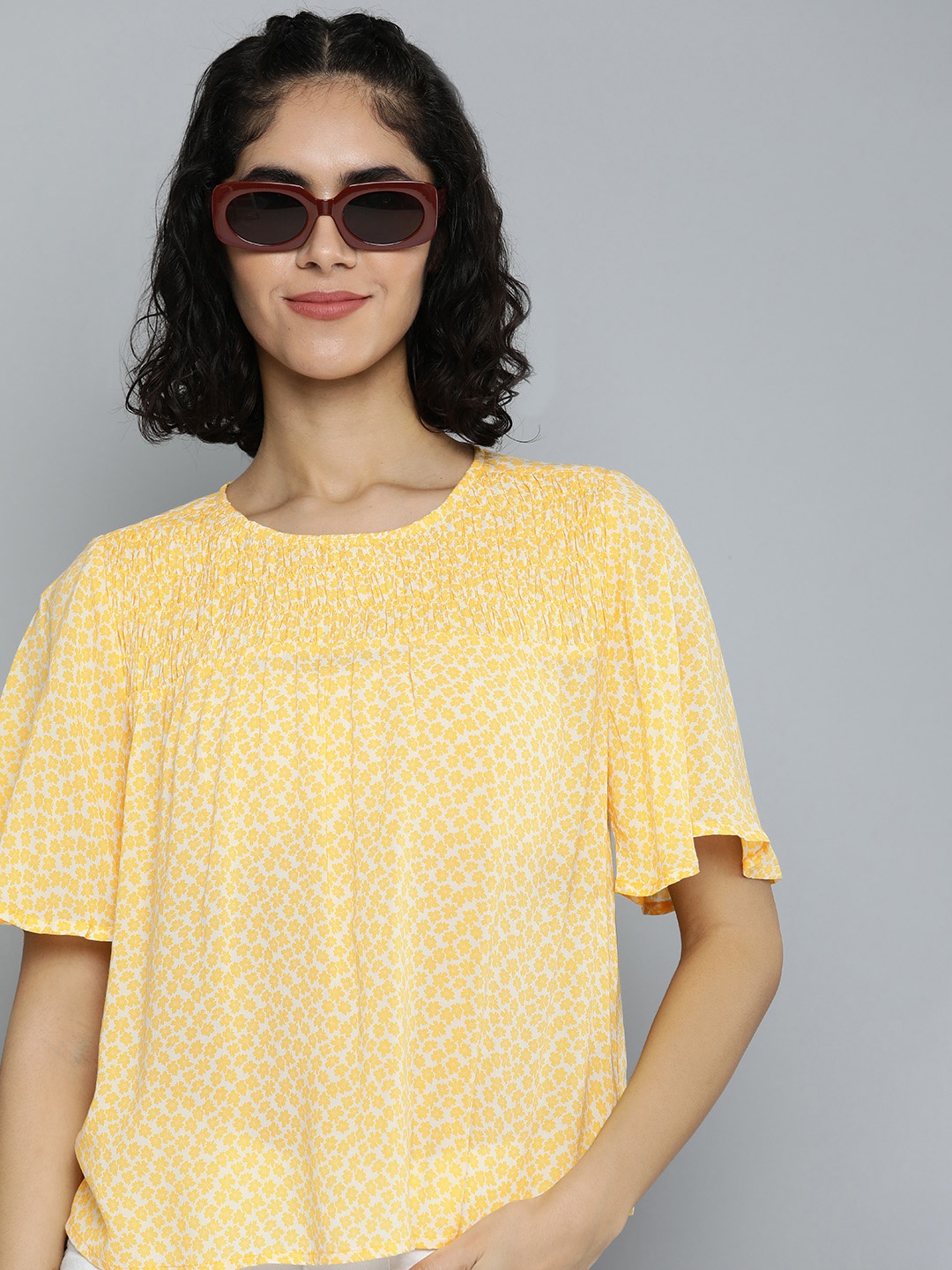 

Levis Floral Print Flared Sleeve Smocked Top, Yellow