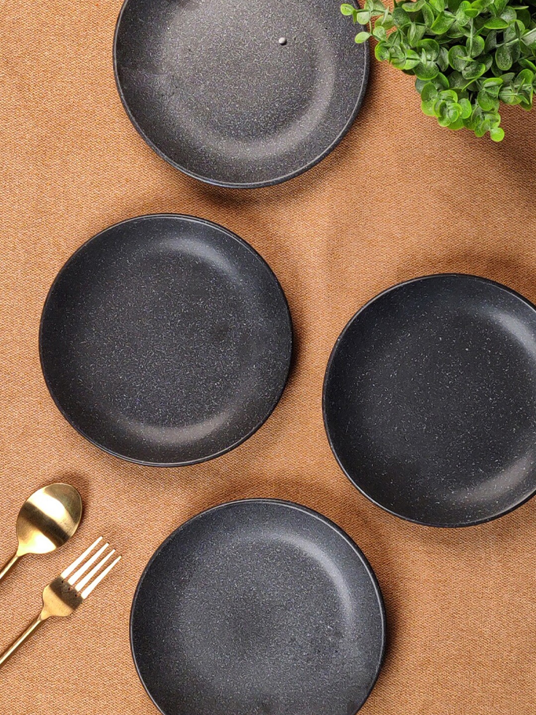 

VarEesha Black 6 Pieces Printed Ceramic Glossy Plates