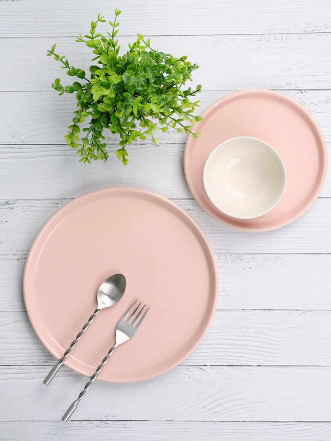 

VarEesha 3 Pieces Pink & White Ceramic Glossy Dinner Set