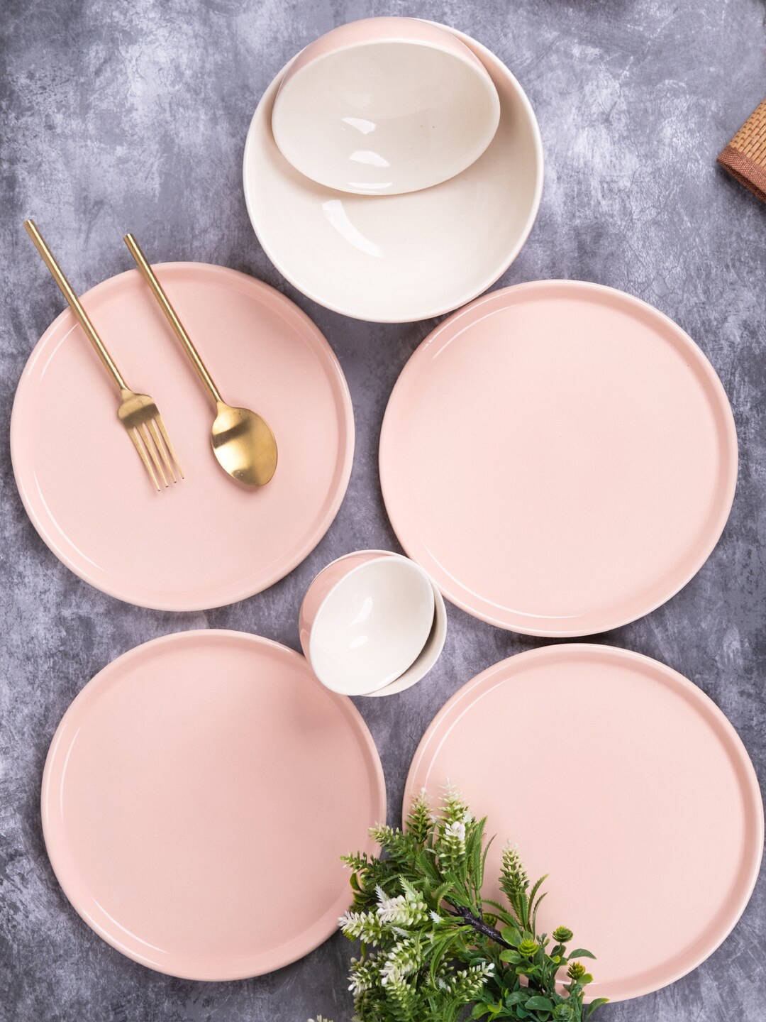 

VarEesha Neerja Pink 10-Pieces Ceramic Glossy Dinner Set
