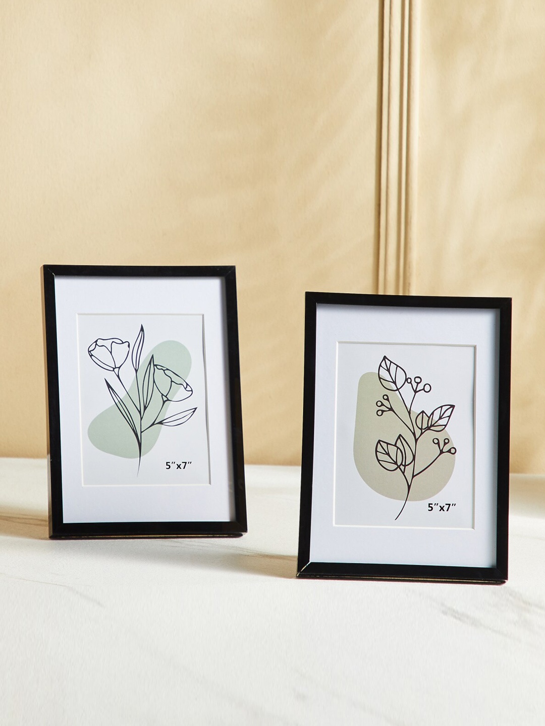 

Home Centre Spinel Black 2 Pieces Photo Frames