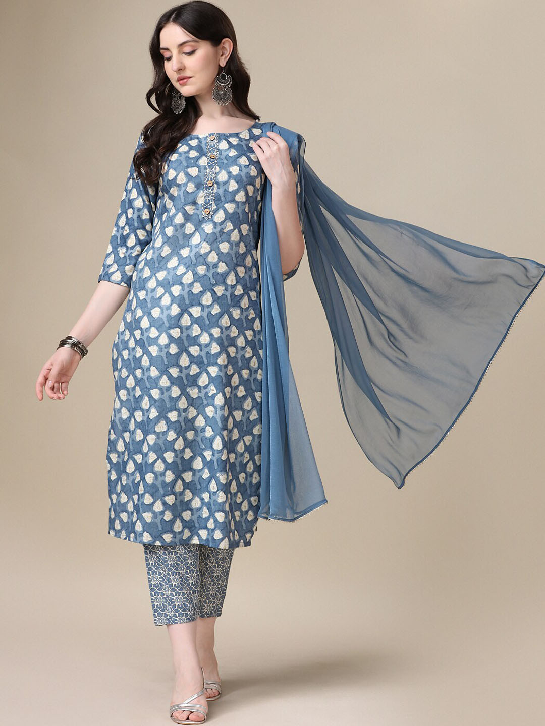 

Berrylicious Floral Printed Regular Pure Cotton Kurta With Trousers & Dupatta, Blue