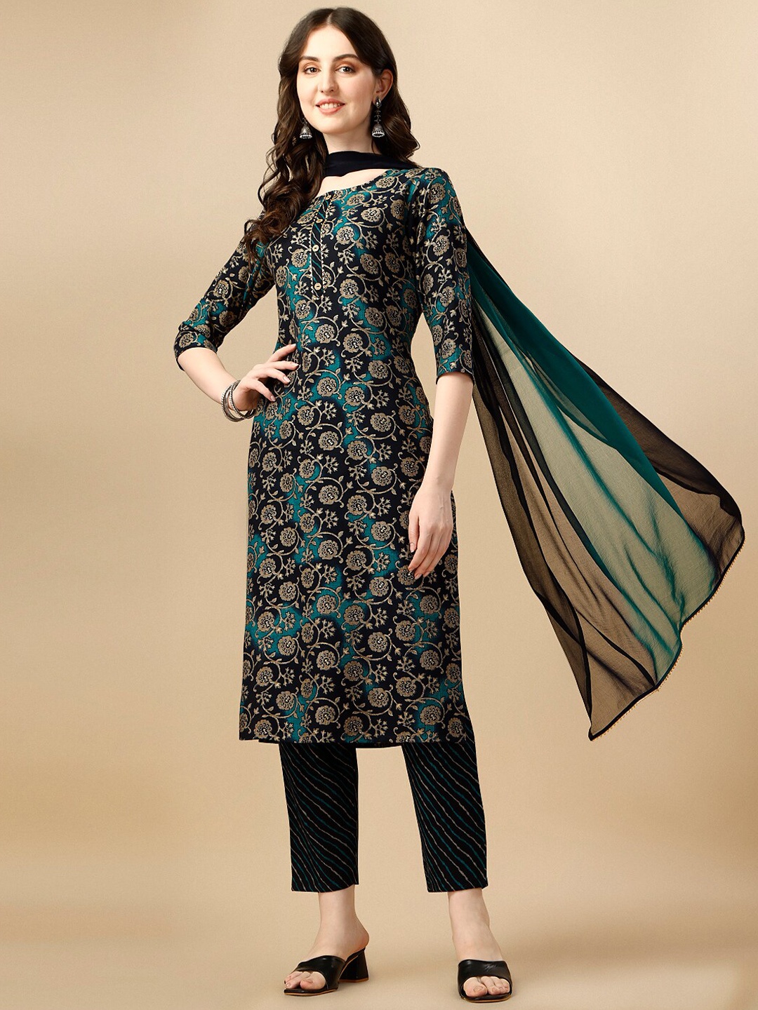 

Berrylicious Floral Printed Regular Kurta With Trousers & Dupatta, Navy blue