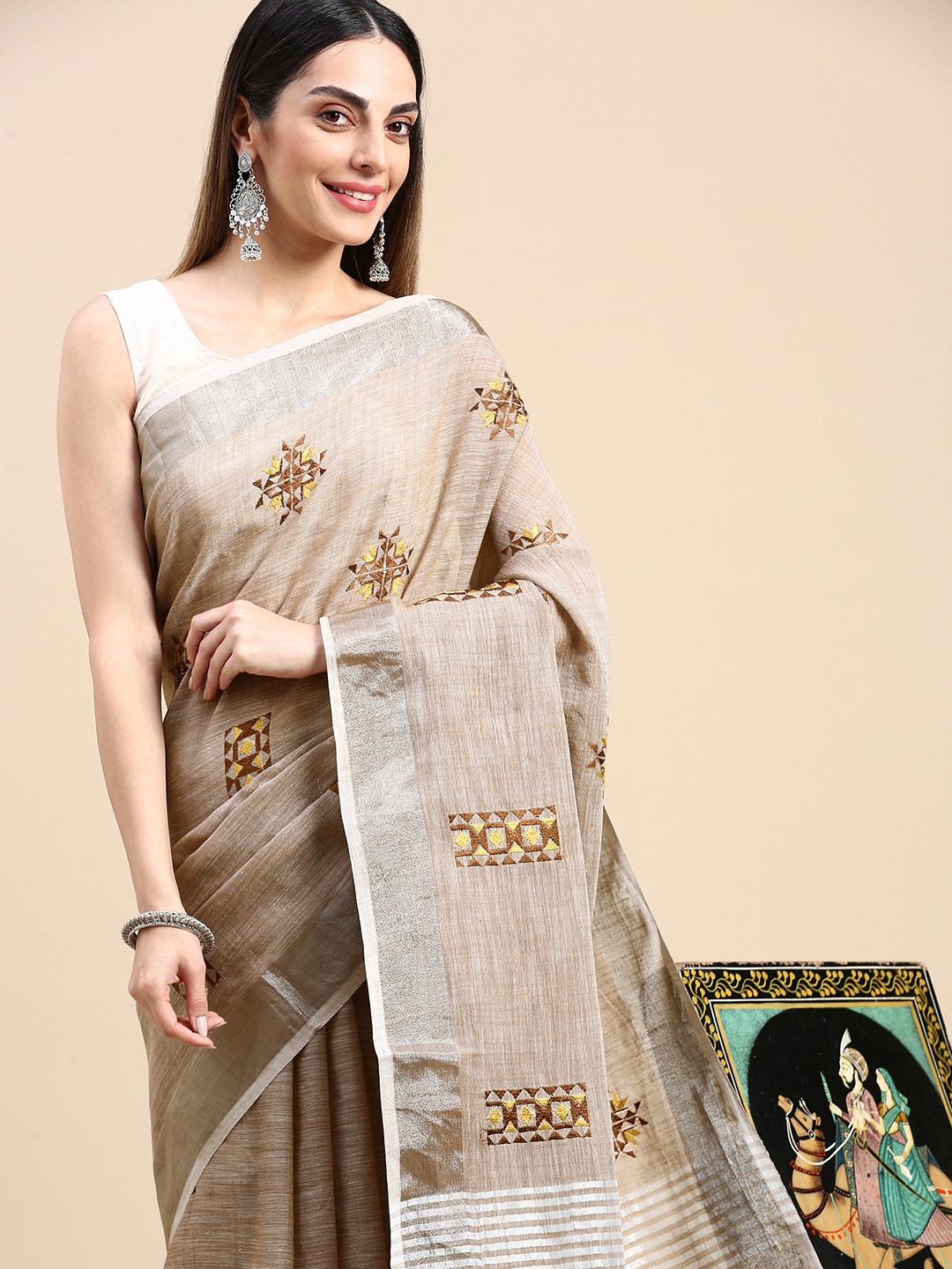 

Mitera Ethnic Motifs Embroidered Linen Blend Saree, Beige