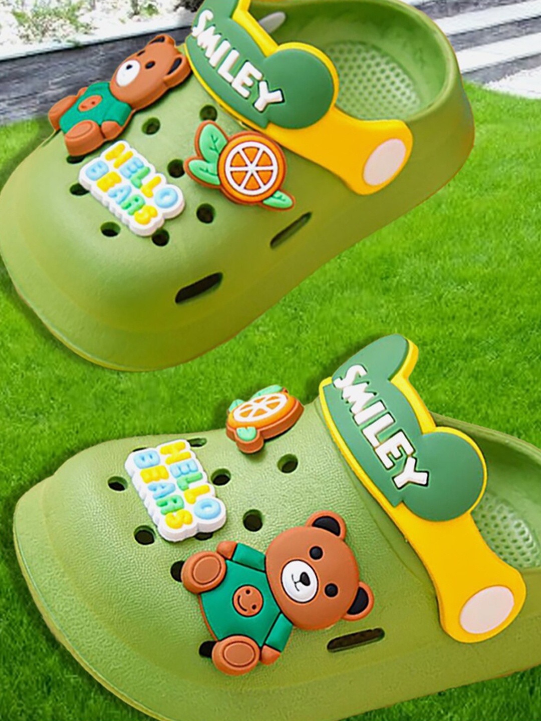 

Little Surprise Box LLP Kids Bear Rubber Clogs, Green