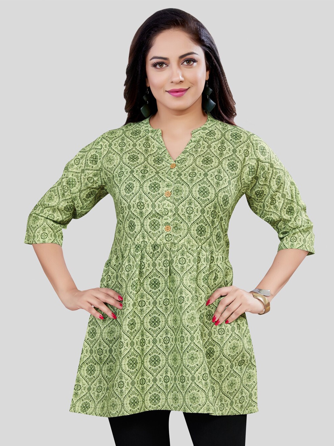 

Saree Swarg Floral Printed Mandarin Collar A-Line Kurti, Green