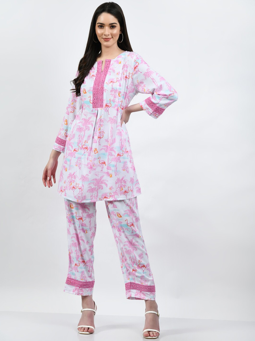 

TBOJ Floral Printed Regular Kurti with Trousers, Pink