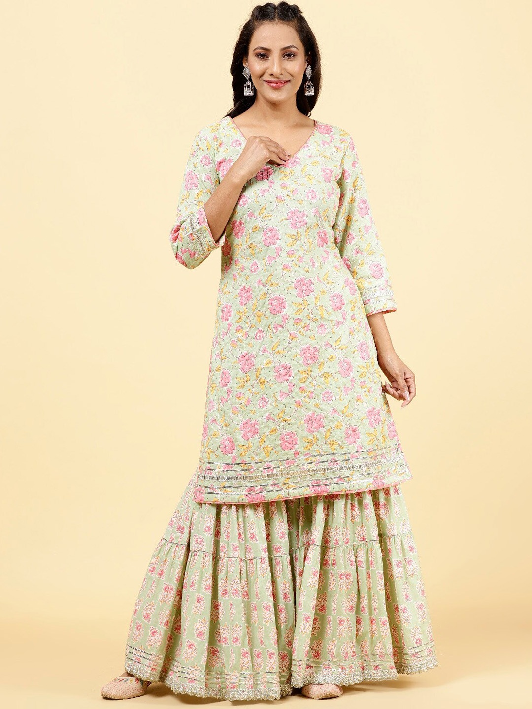 

Meena Bazaar Floral Printed Sequined Kurta With Sharara, Sea green