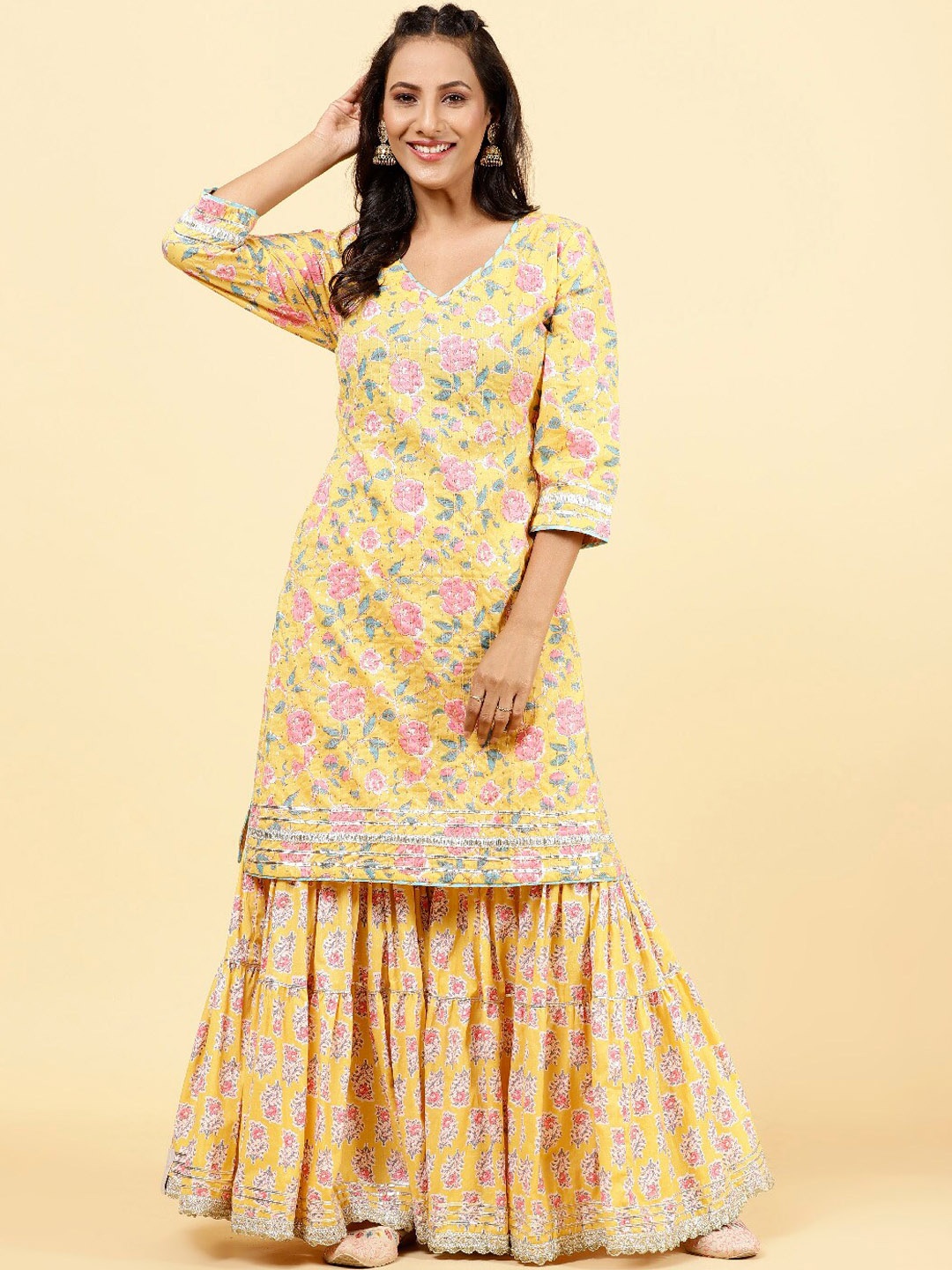 

Meena Bazaar Floral Printed V-Neck Kurta with Sharara, Mustard