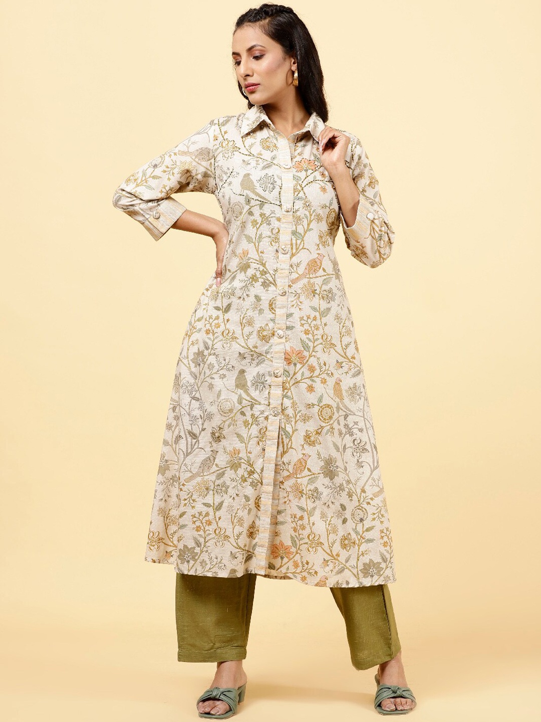 

Meena Bazaar Floral Printed Kantha Work Kurta With Trousers, Beige