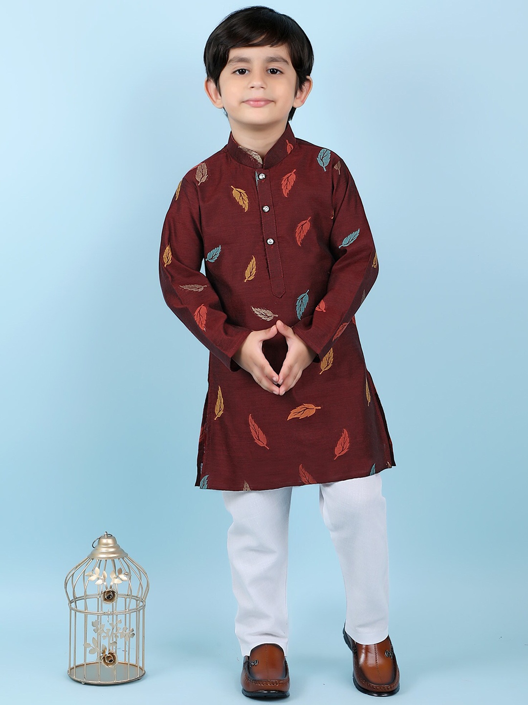 

KIDS FARM Boys Woven Design Chanderi Silk Kurta with Pyjamas, Maroon