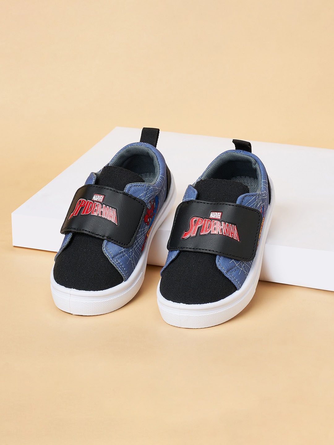 

Pantaloons Junior Boys Spider-Man Printed Sneakers, Black