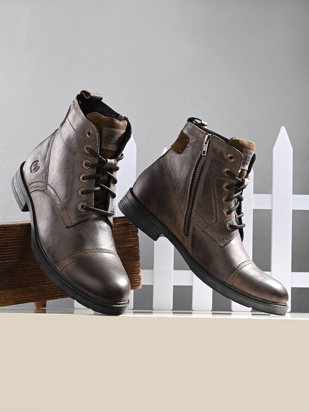 

MONDAIN Men Textured Leather Regular Boots, Olive