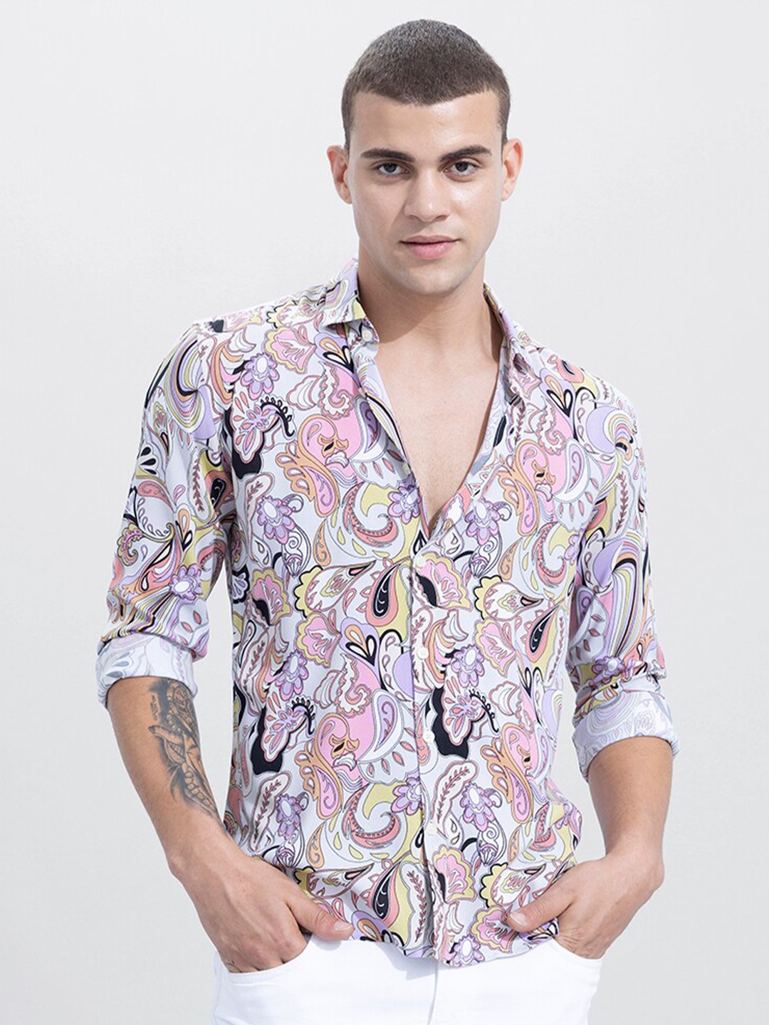 

Snitch Pink & White Boxy Ethnic Motifs Printed Casual Shirt