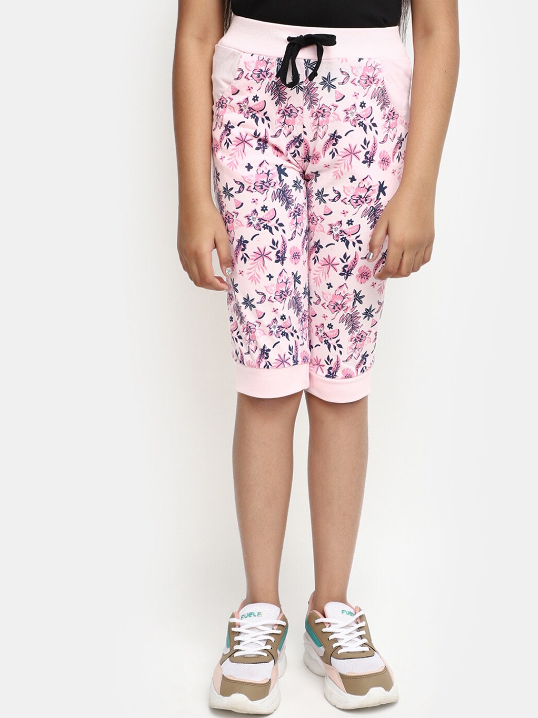 

V-Mart Girls Floral Printed Cotton Capris, Pink