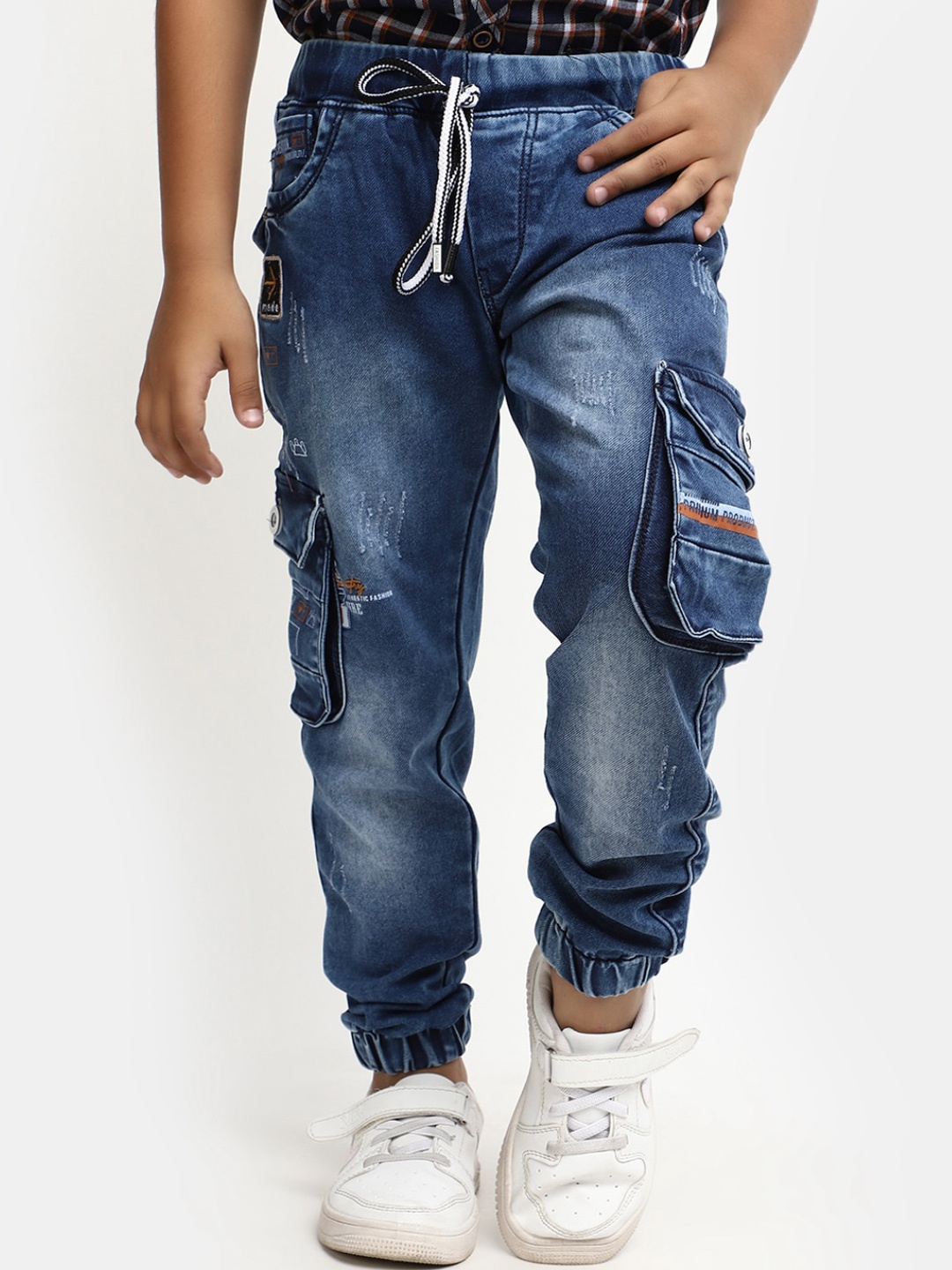 

V-Mart Boys Mildly Distressed Light Fade Stretchable Cargo Jeans, Blue