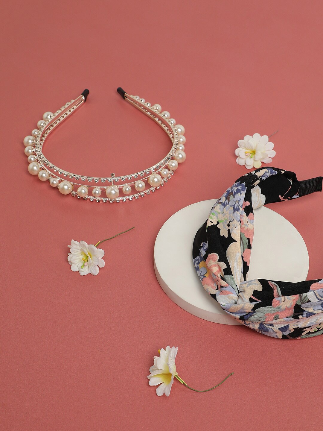 

SOHI Set of 2 Embellished Hairbands, White