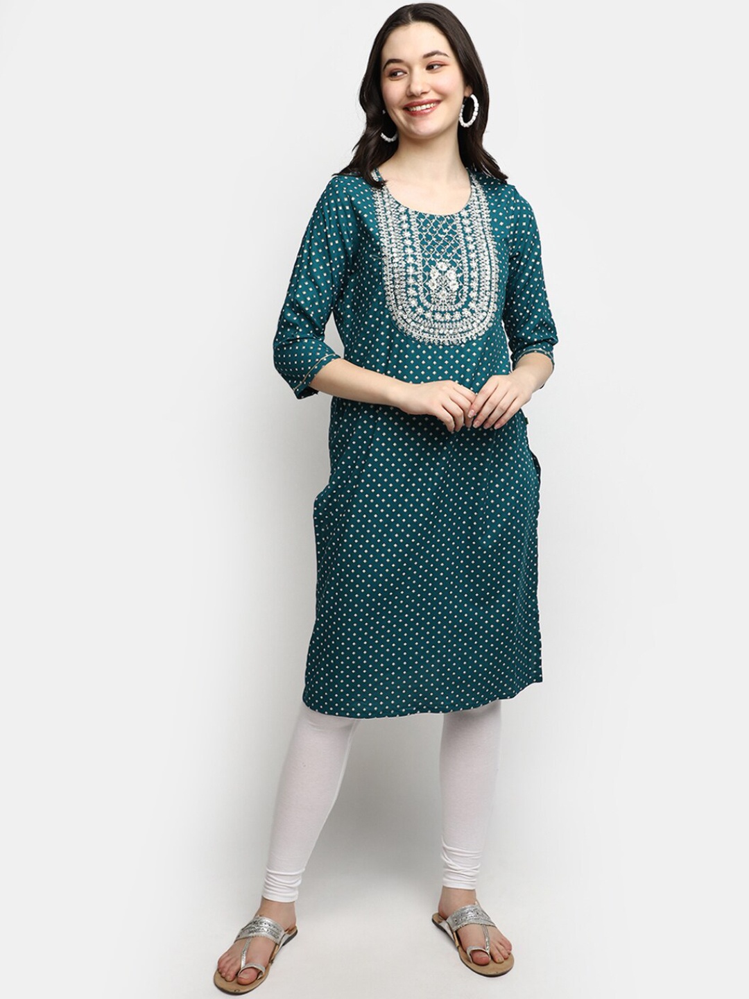 

V-Mart Ethnic Motifs Printed Thread Work Straight Kurta, Green